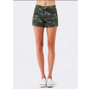 Sundry Women's  Camo Le Soleil Short Sz 31